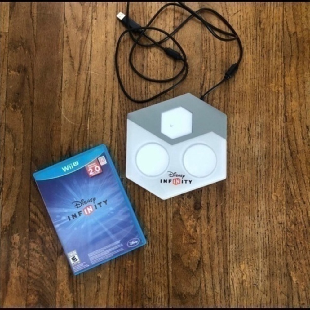 🤍Wii U Disney Infiniti 2.0 Game with portal pad